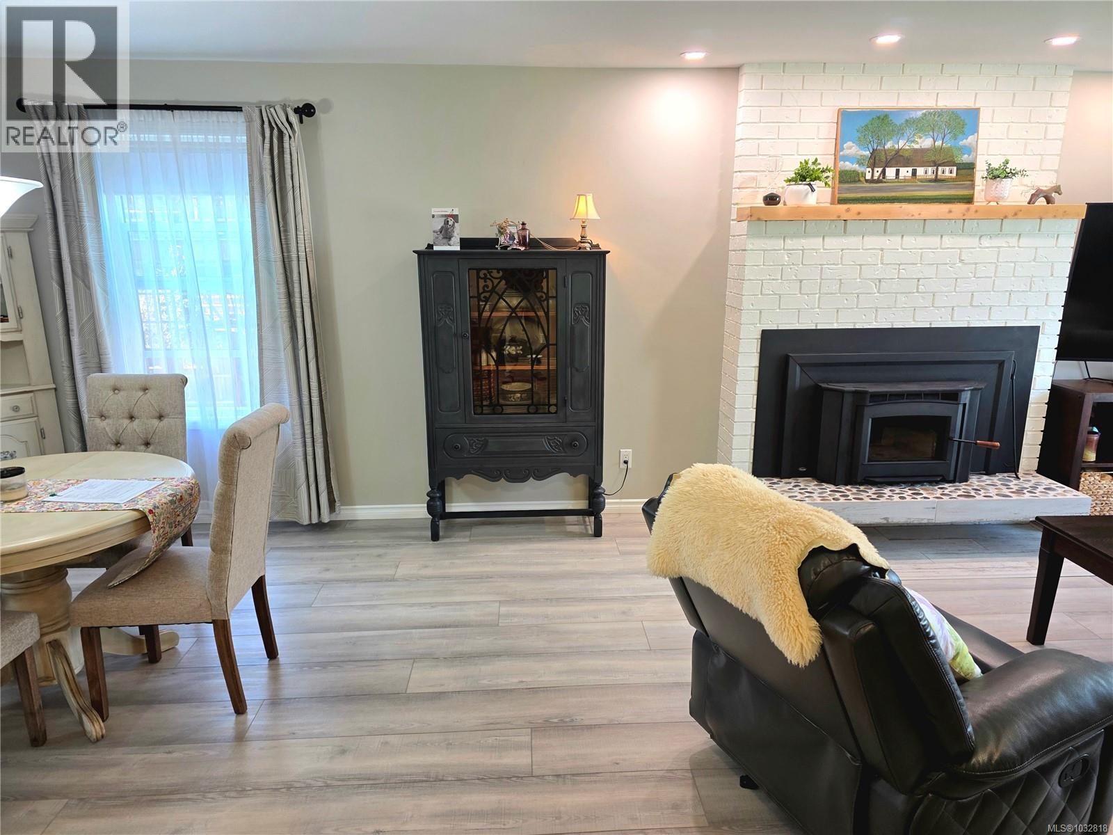 3724 Bishop Cres - 32