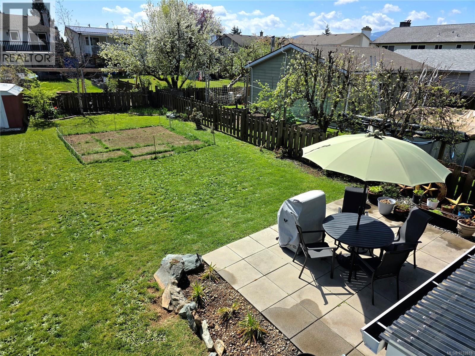 3724 Bishop Cres - 38