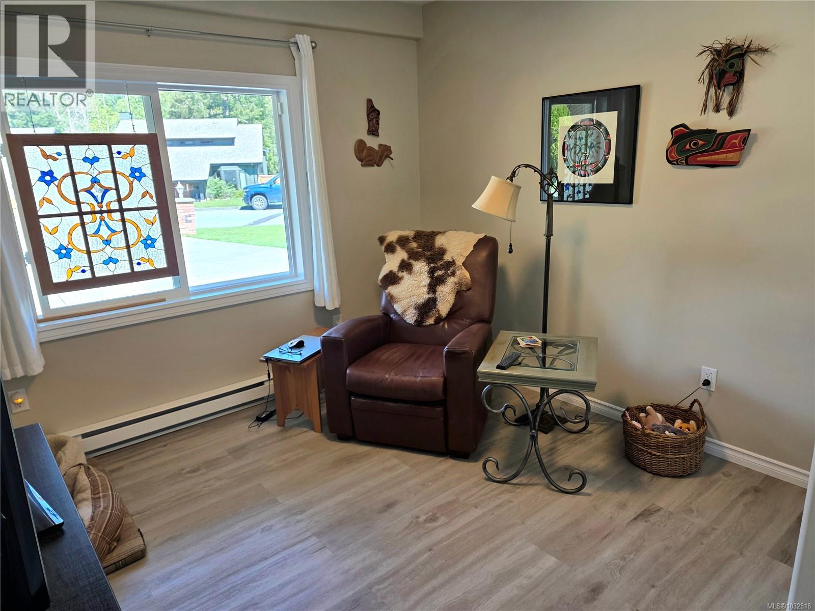 3724 Bishop Cres - 21