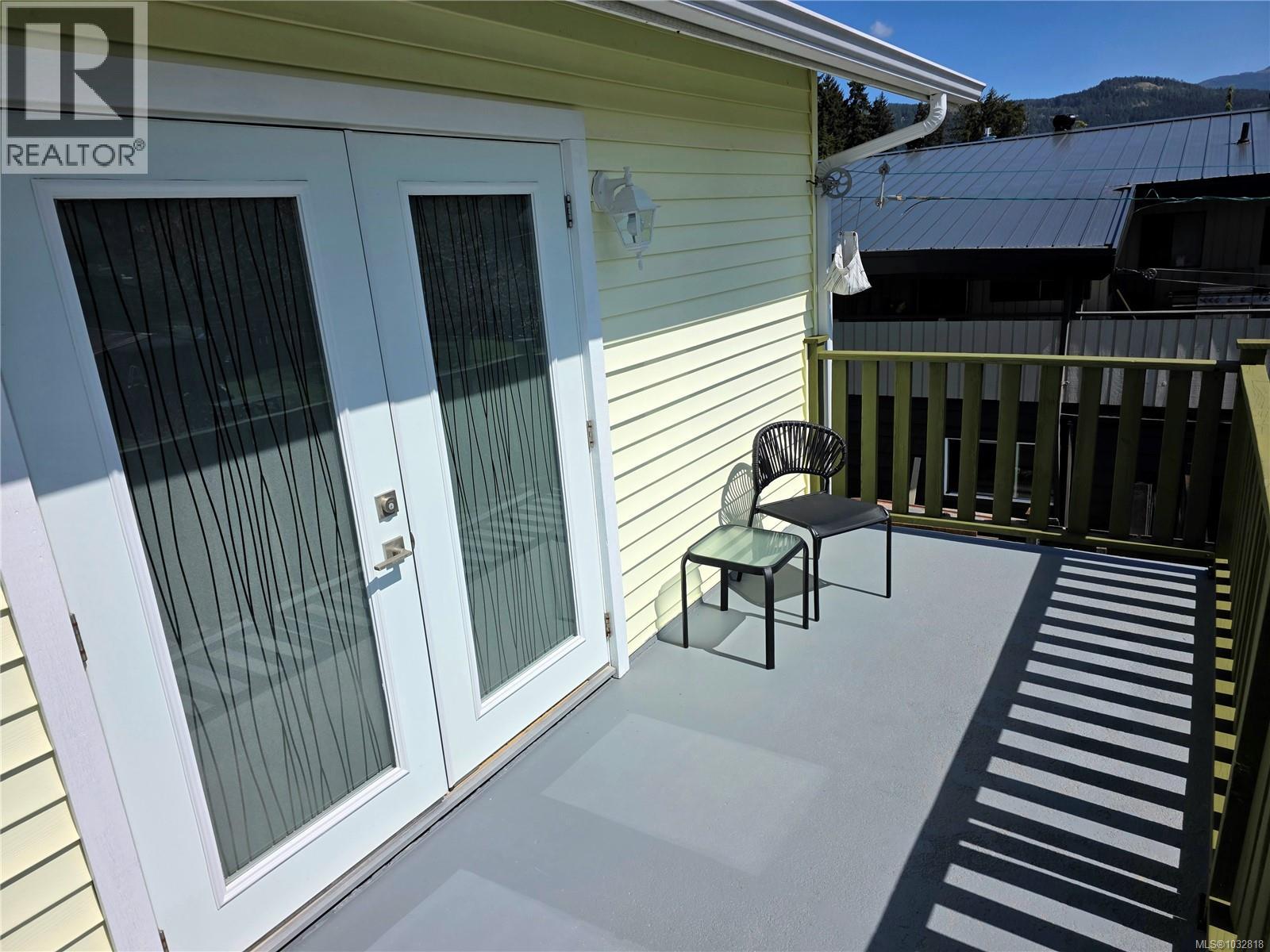 3724 Bishop Cres - 11