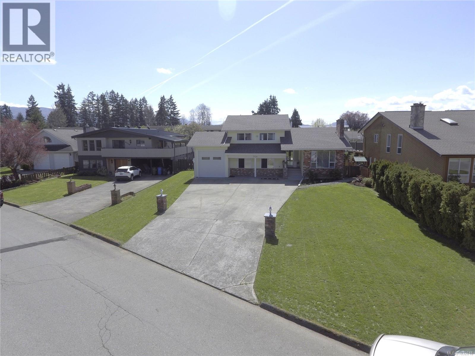3724 Bishop Cres - 40