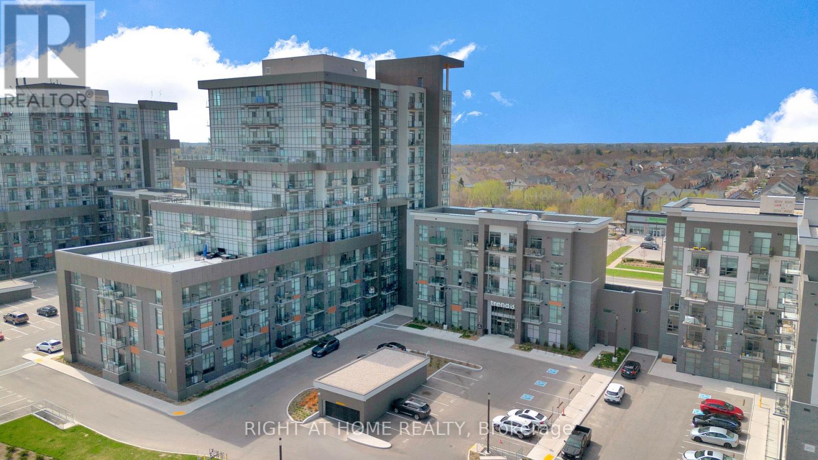#519 470 DUNDAS STREET E - 35