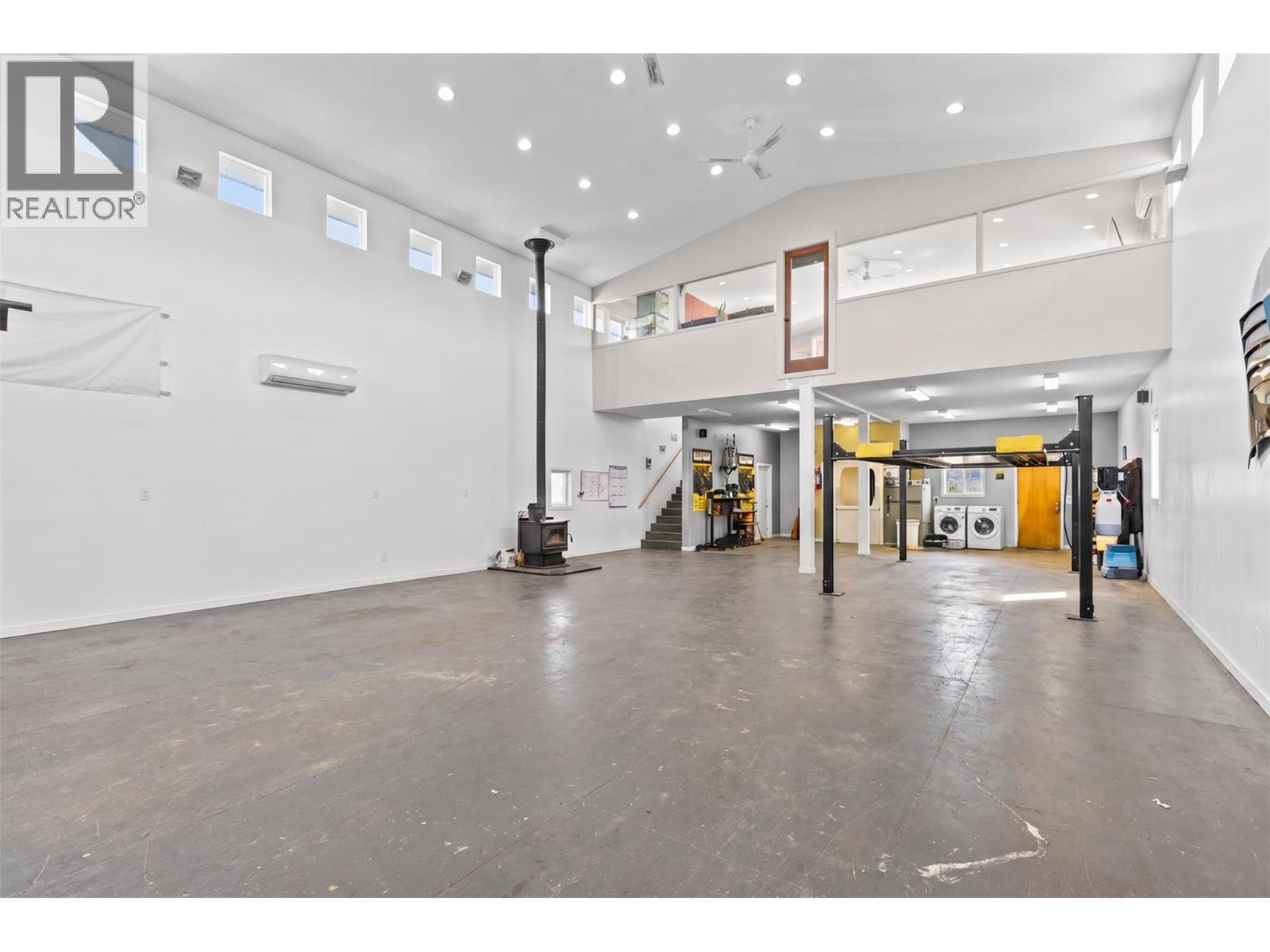 3547 Bemrose Road, Kelowna