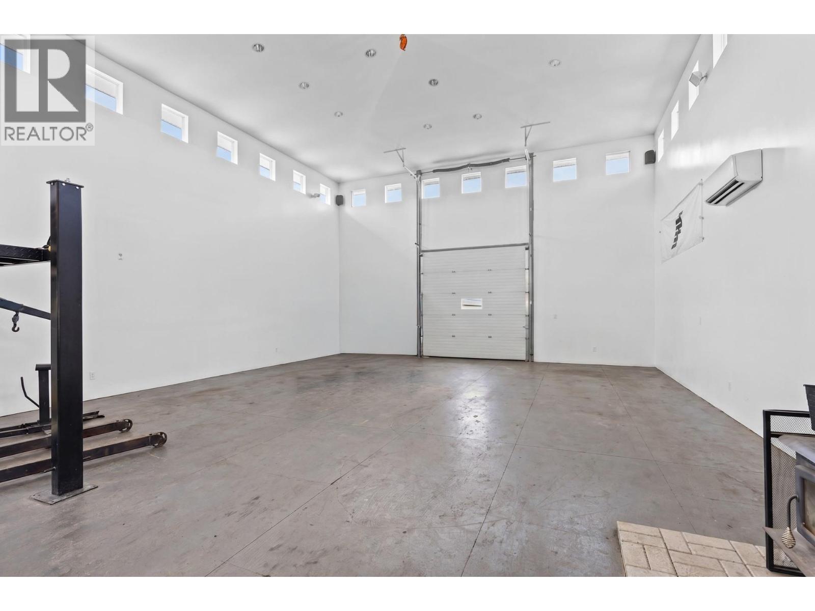 3547 Bemrose Road, Kelowna