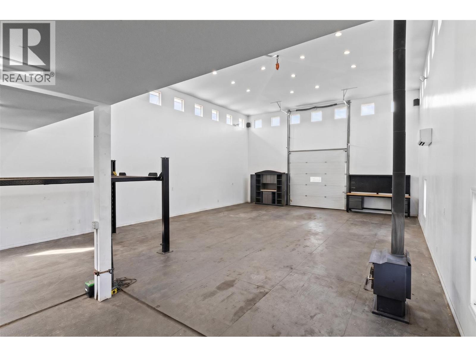 3547 Bemrose Road, Kelowna