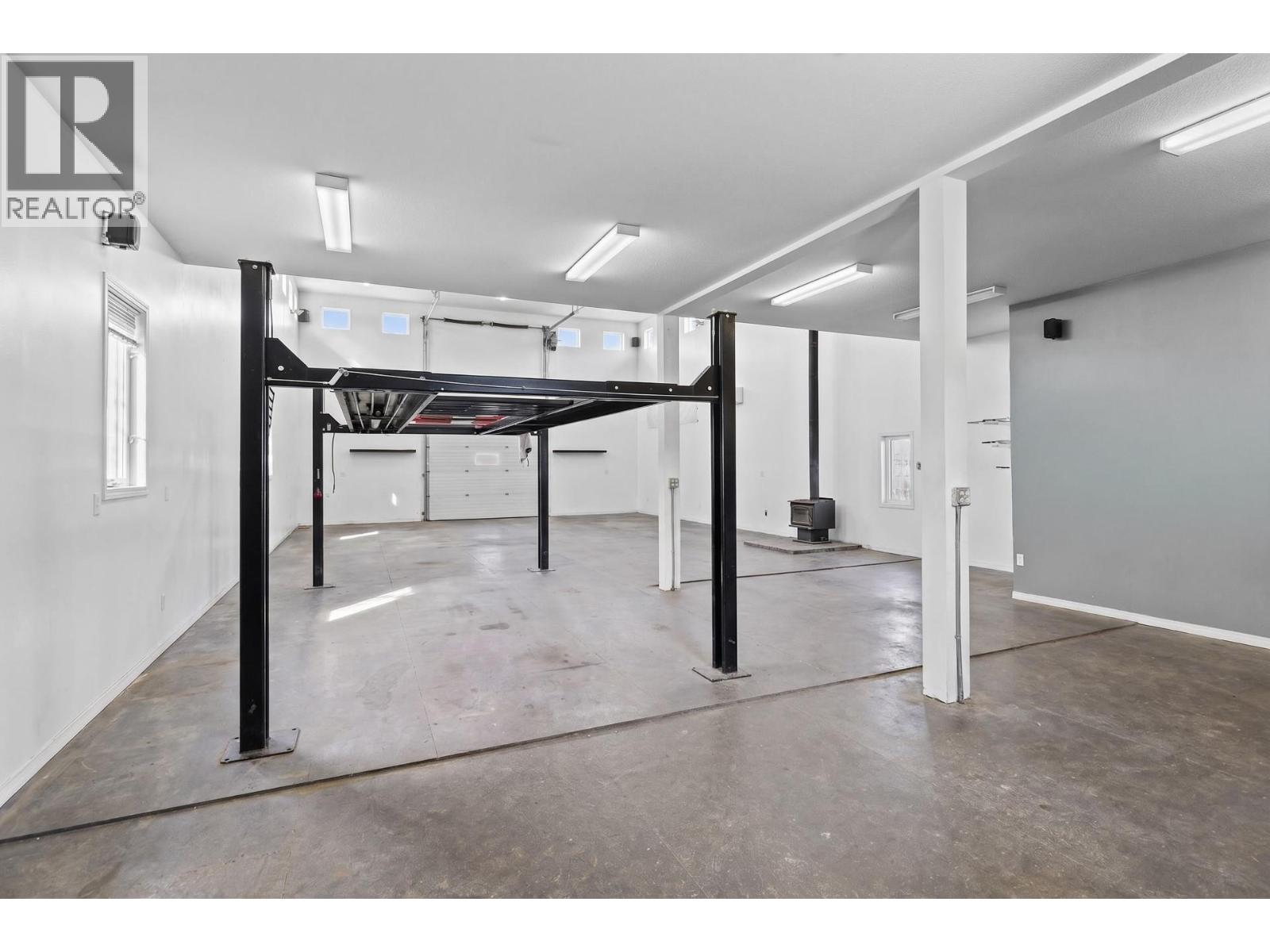 3547 Bemrose Road, Kelowna