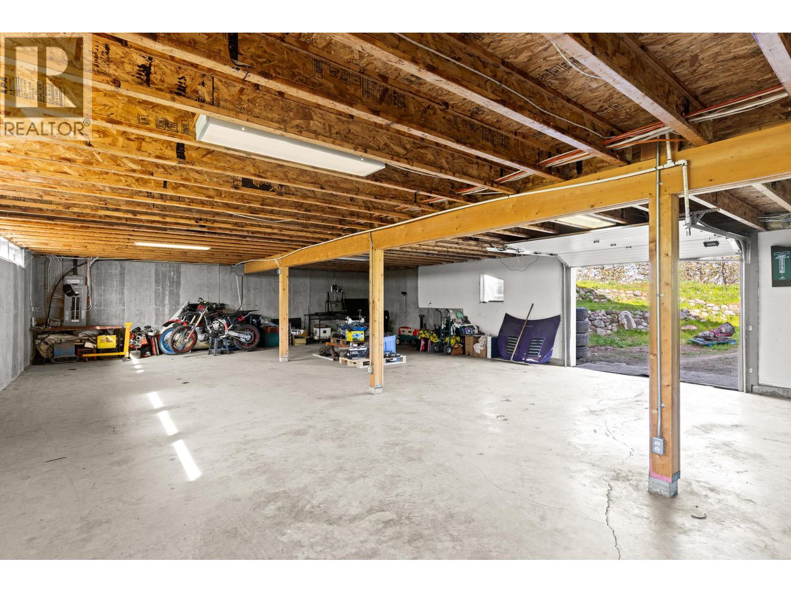 3547 Bemrose Road, Kelowna