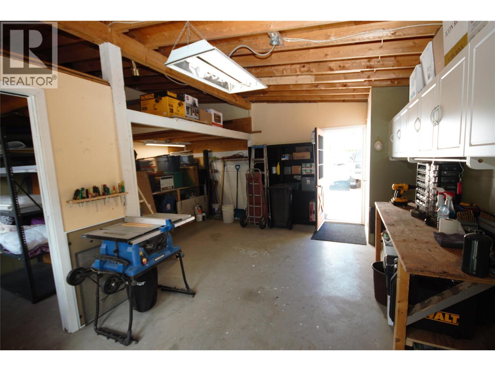 44 8598 Highway 97 Other, Oliver