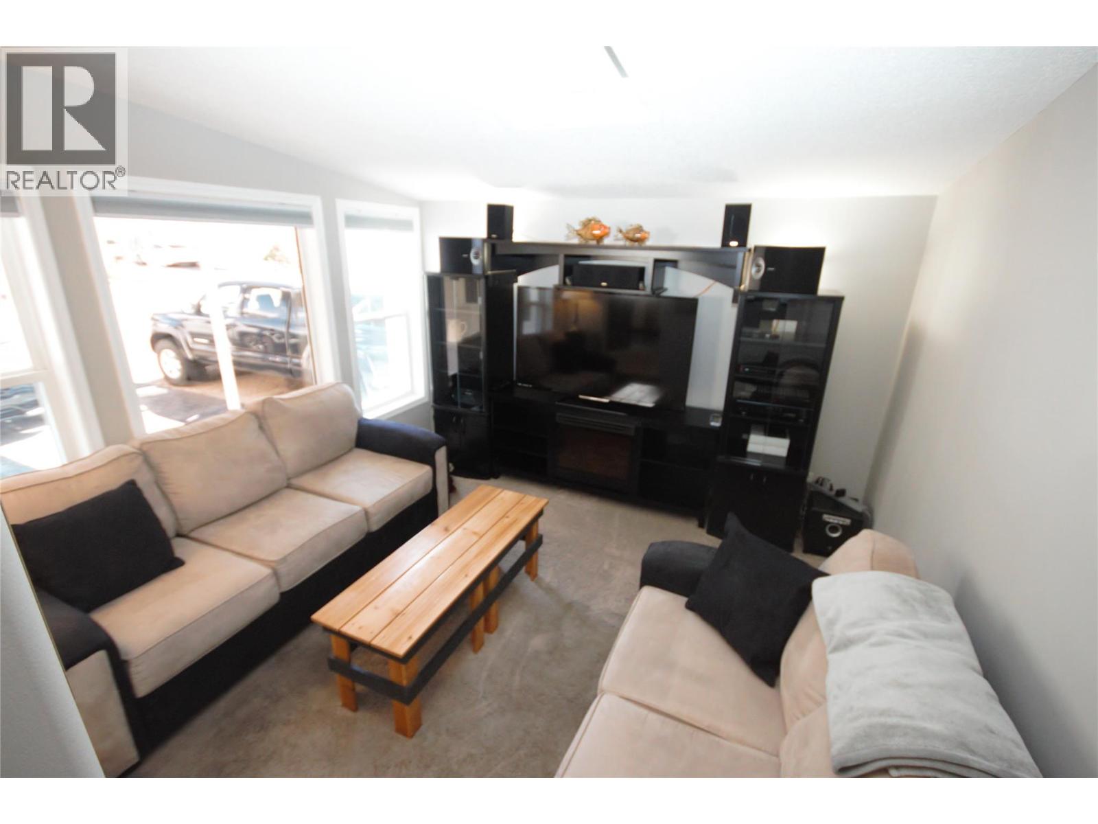 44 8598 Highway 97 Other, Oliver