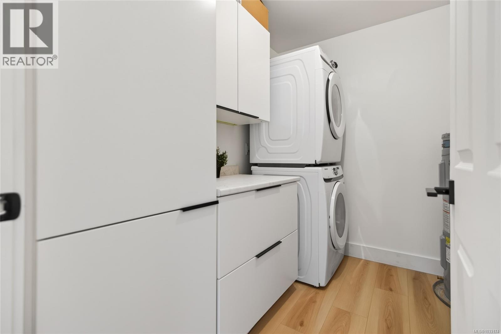 #104 4699 Alderwood Pl - 27