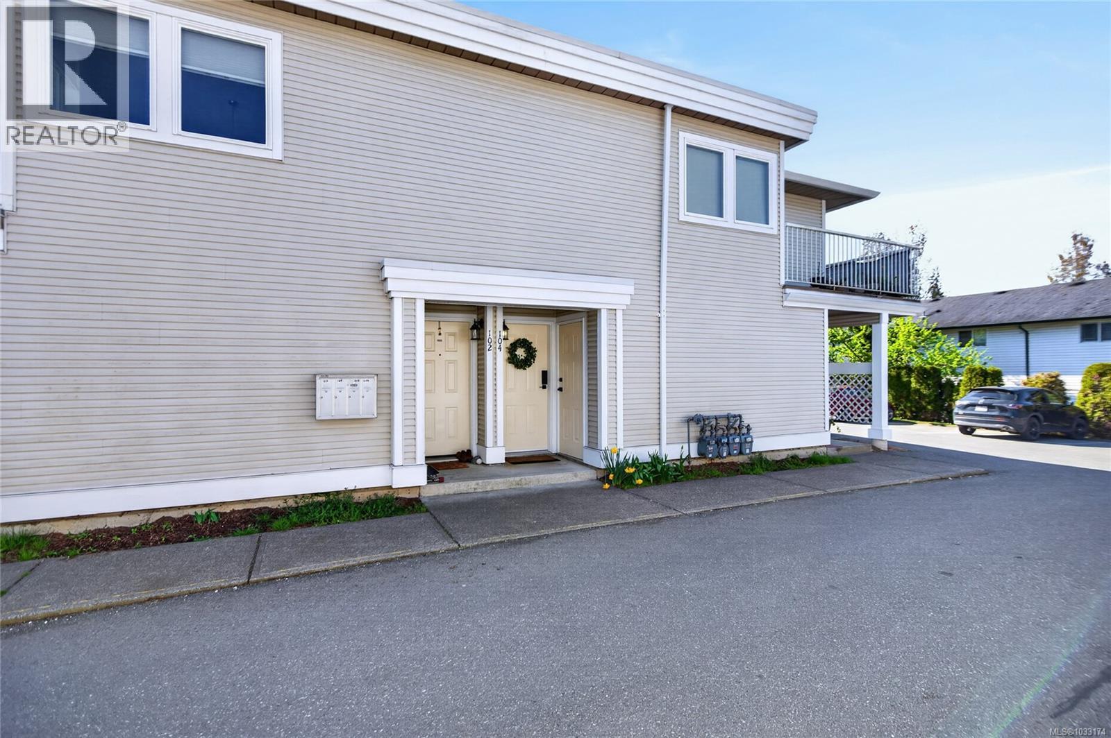 #104 4699 Alderwood Pl - Image 3