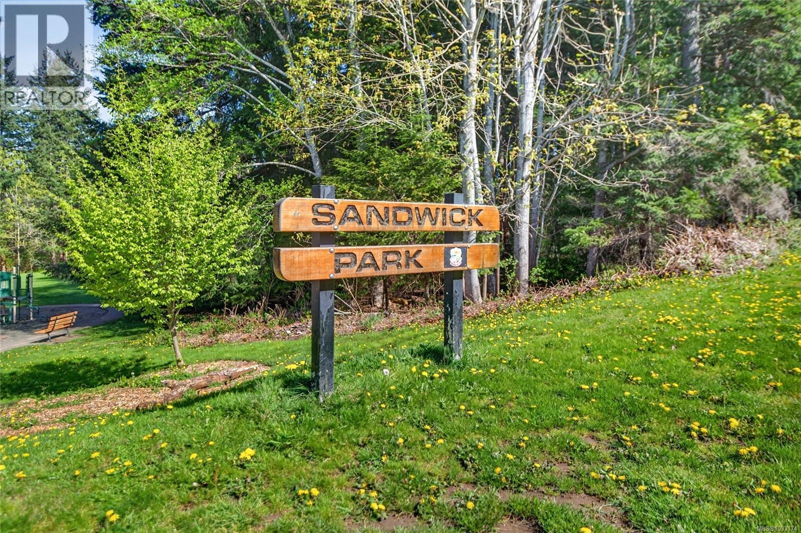 #104 4699 Alderwood Pl - 36