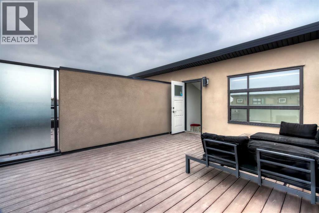 1545 33 Avenue SW — photo 27