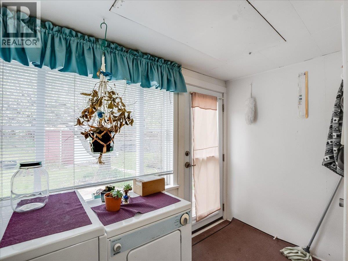 637 9th Avenue - 21