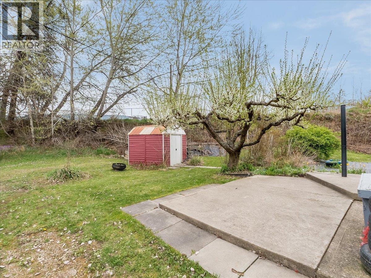 637 9th Avenue - 29