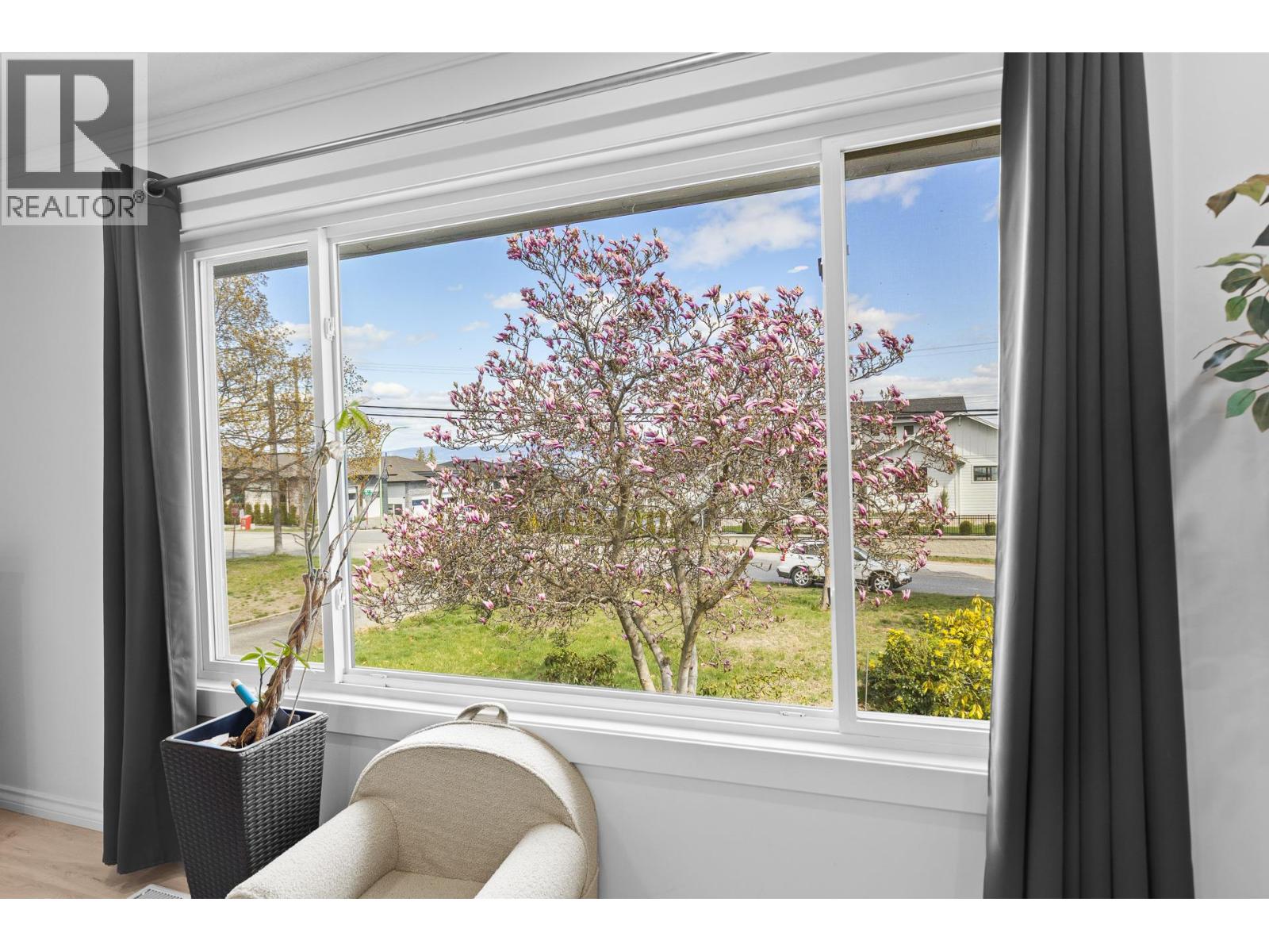  2618 Thacker Drive, West Kelowna