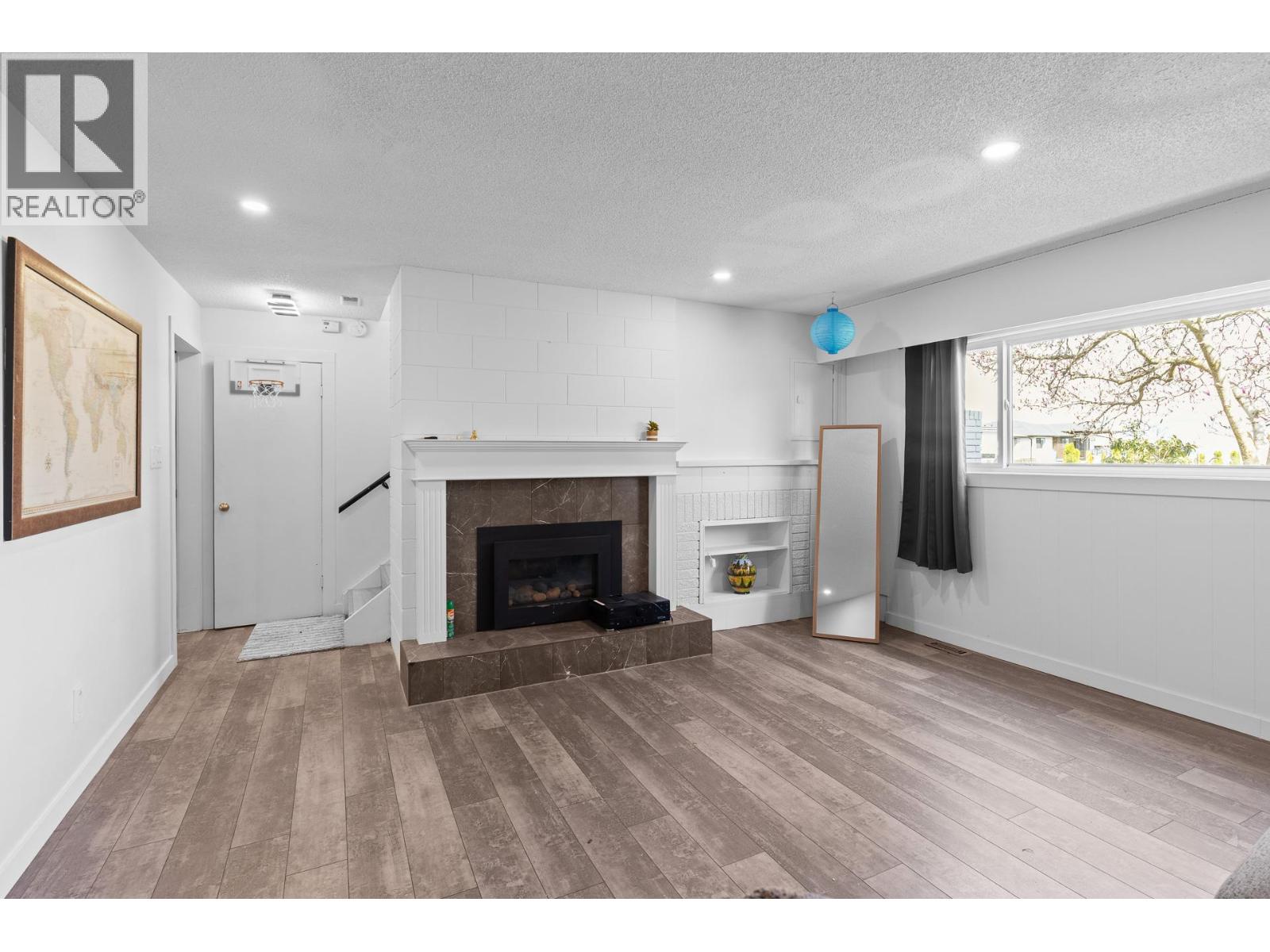  2618 Thacker Drive, West Kelowna