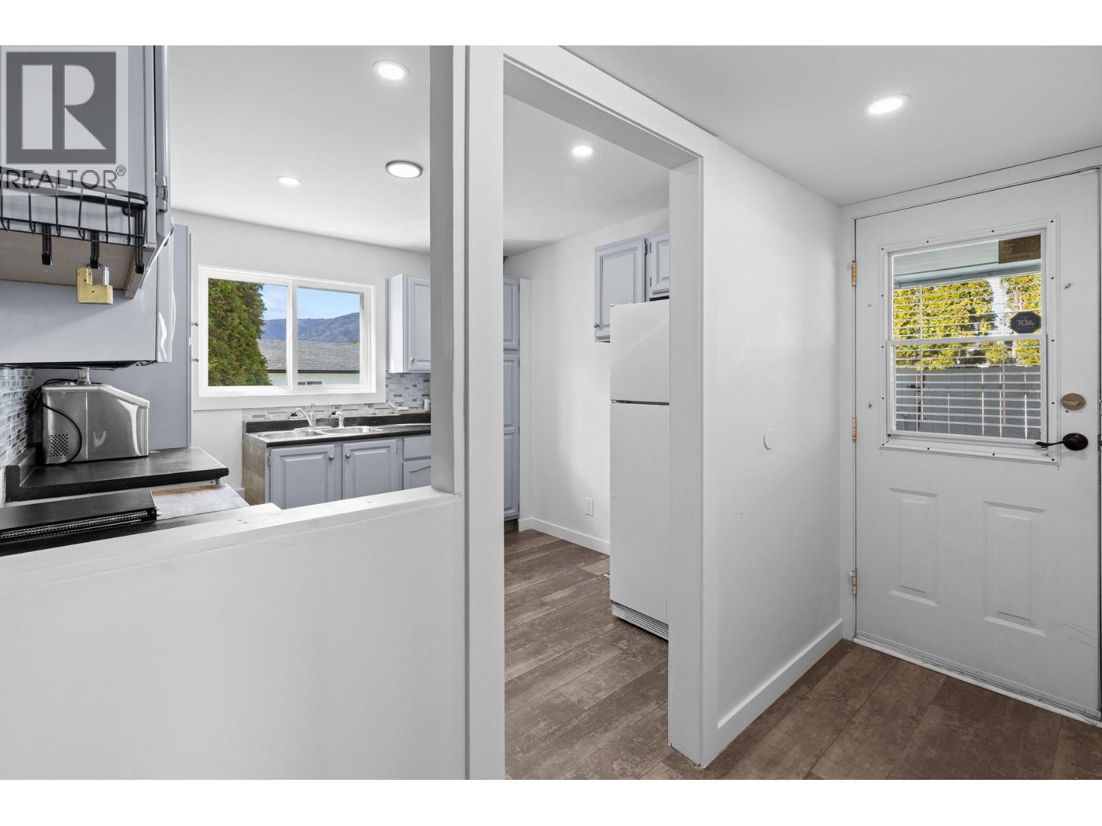  2618 Thacker Drive, West Kelowna