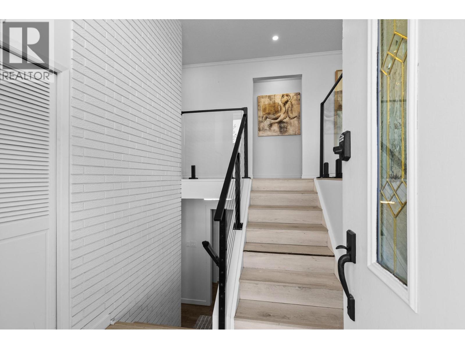  2618 Thacker Drive, West Kelowna