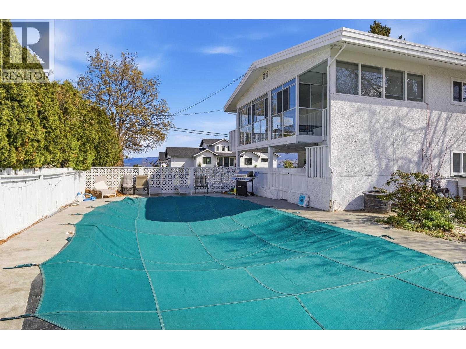  2618 Thacker Drive, West Kelowna