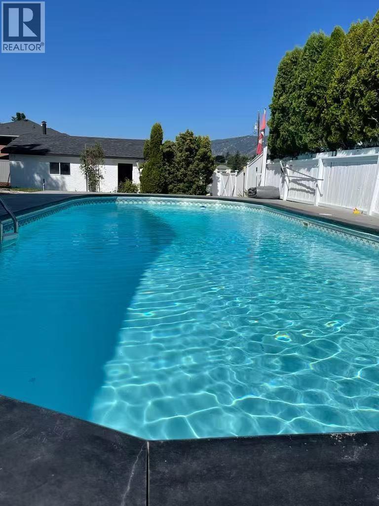  2618 Thacker Drive, West Kelowna