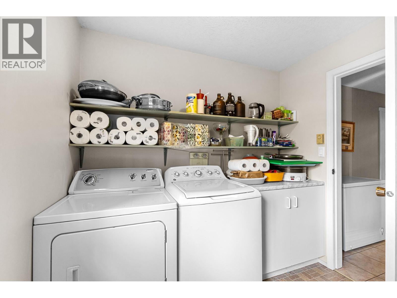  741 Barnaby Road, Kelowna