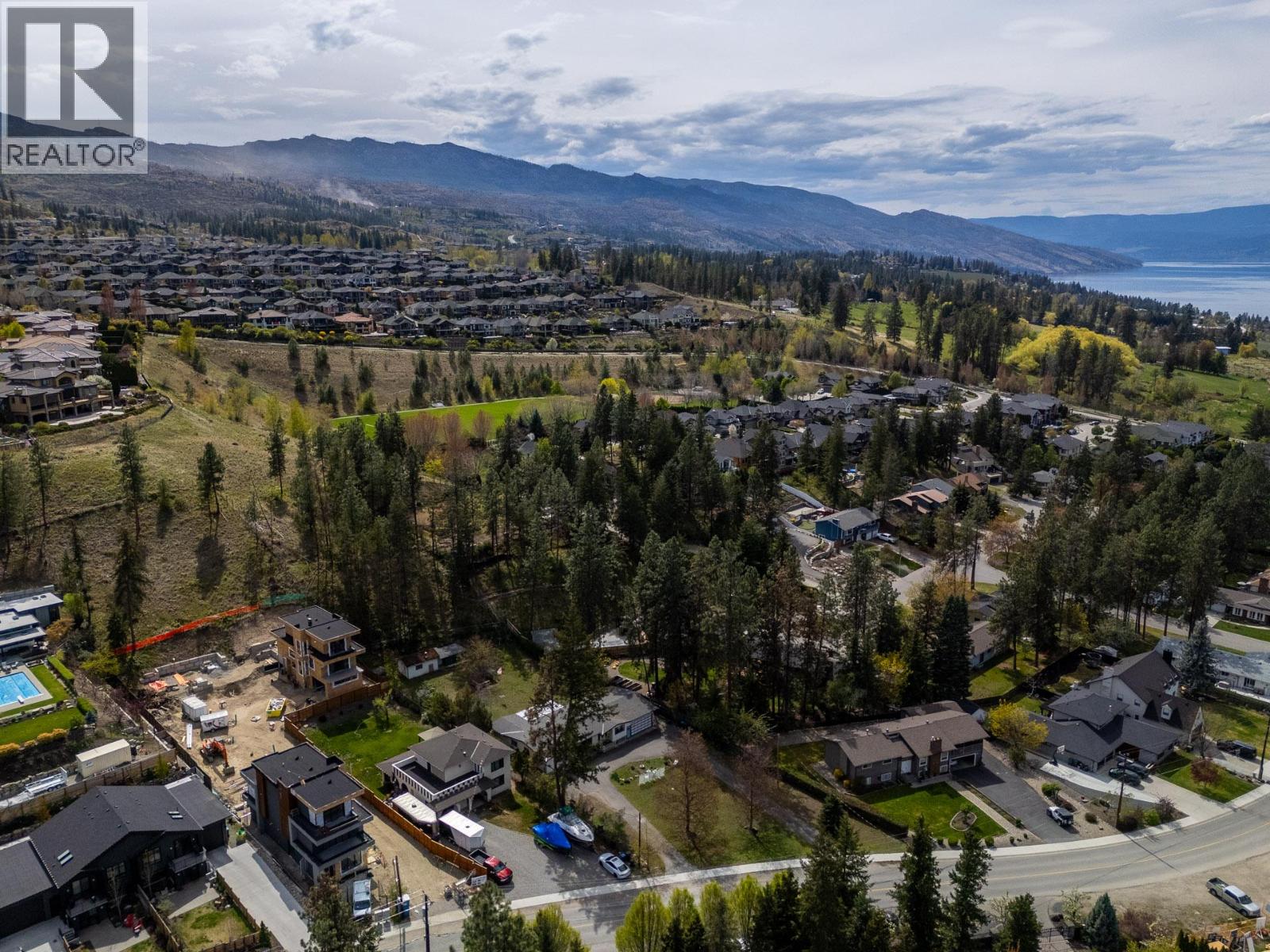  741 Barnaby Road, Kelowna