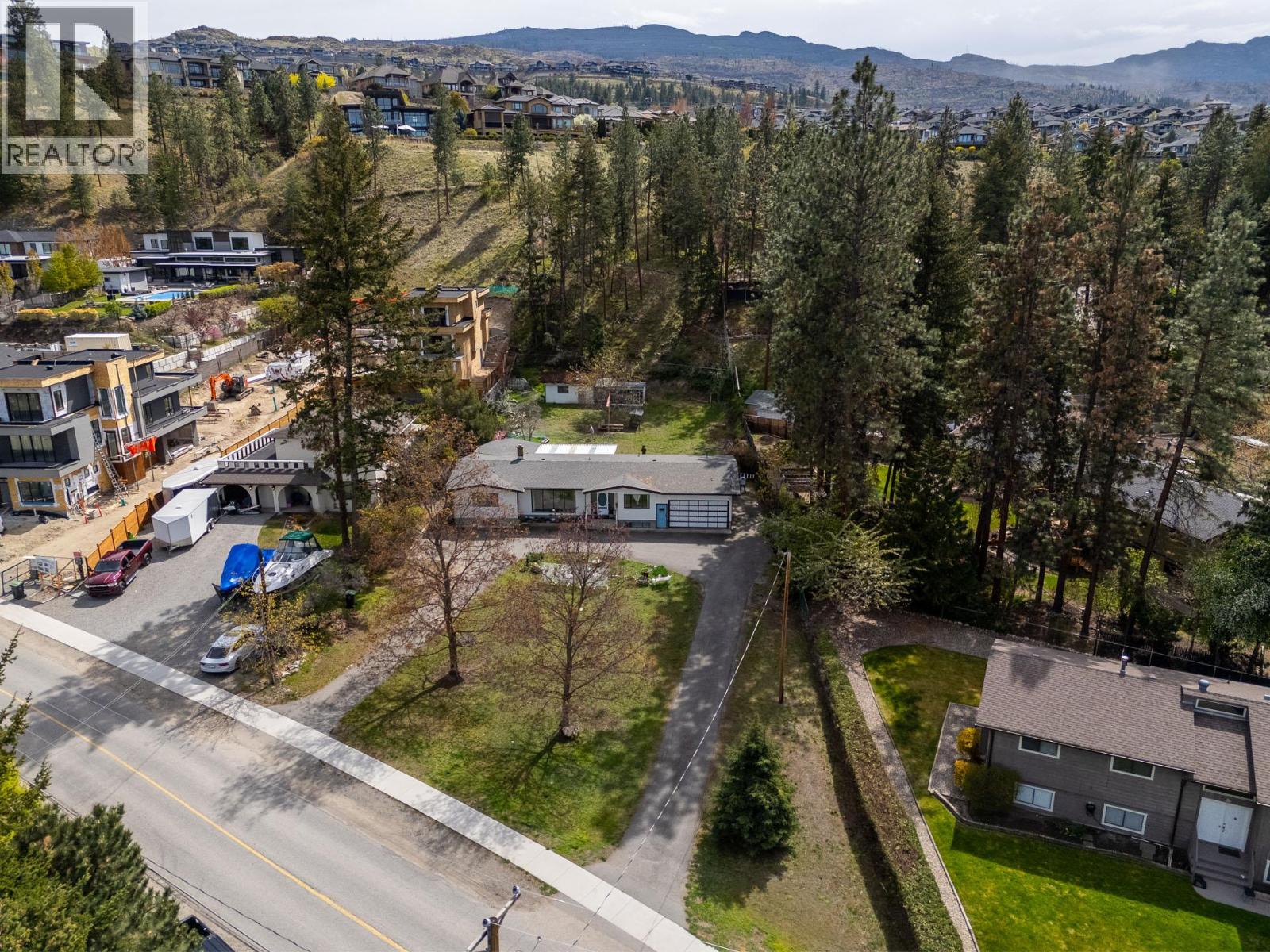  741 Barnaby Road, Kelowna