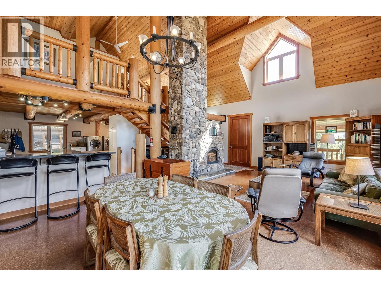 4761 Slocan River Road - 13