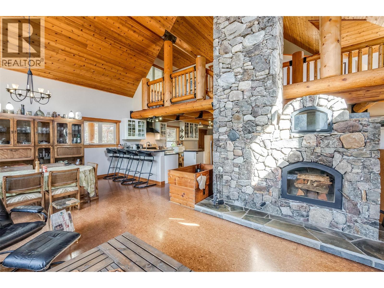 4761 Slocan River Road - 30