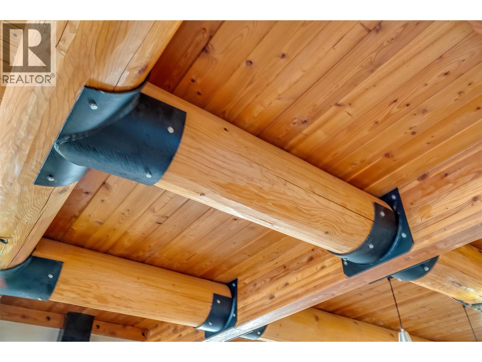 4761 Slocan River Road - 32