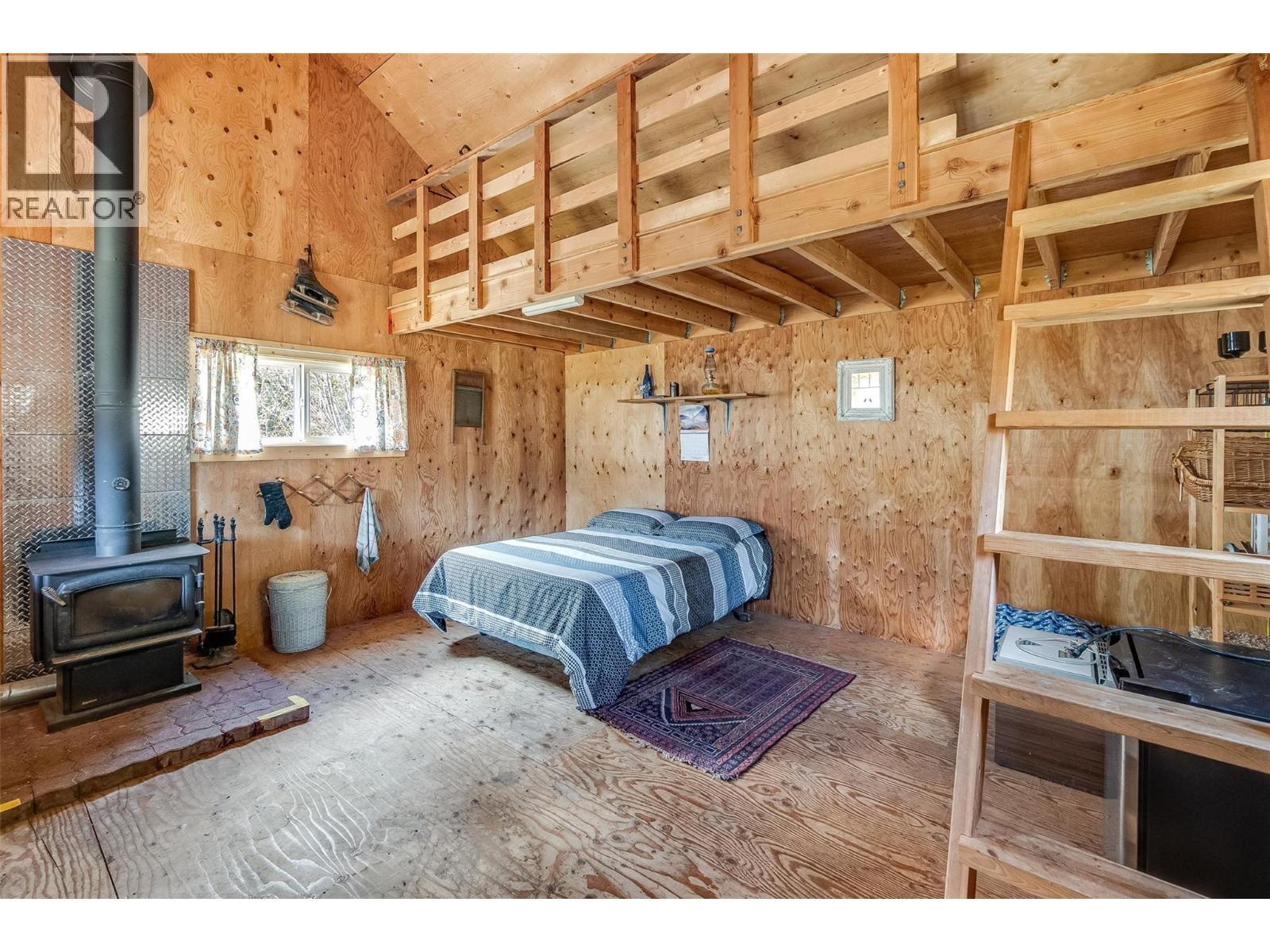 4761 Slocan River Road - 56