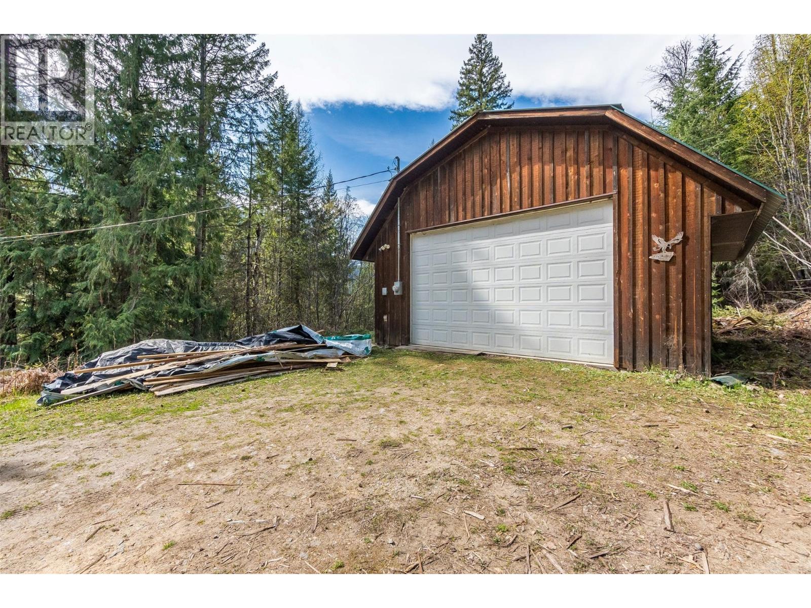 4761 Slocan River Road - 62