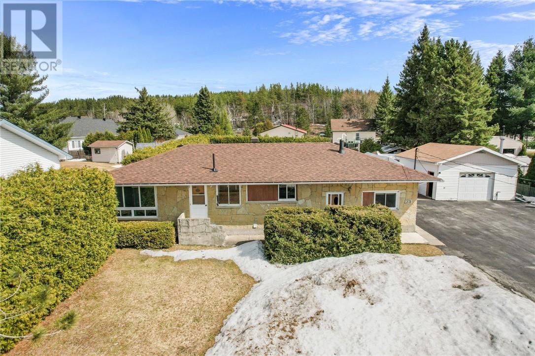 23 Riverside Drive, Wahnapitae, Ontario, P0M3C0 — Photo 6