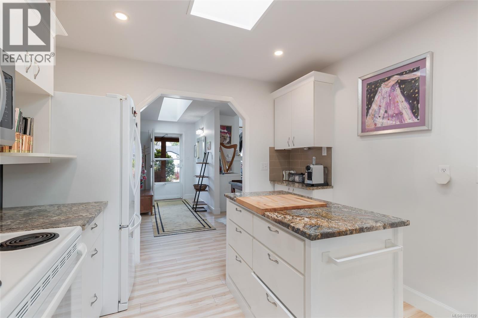 697 Woodburn St - 22