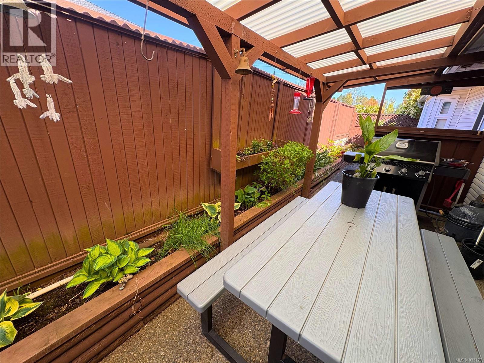 697 Woodburn St - 34