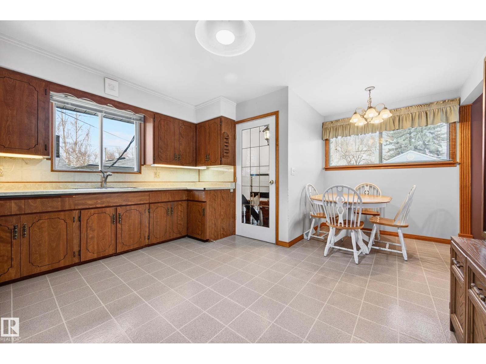 10010 105 ST, Fort Saskatchewan