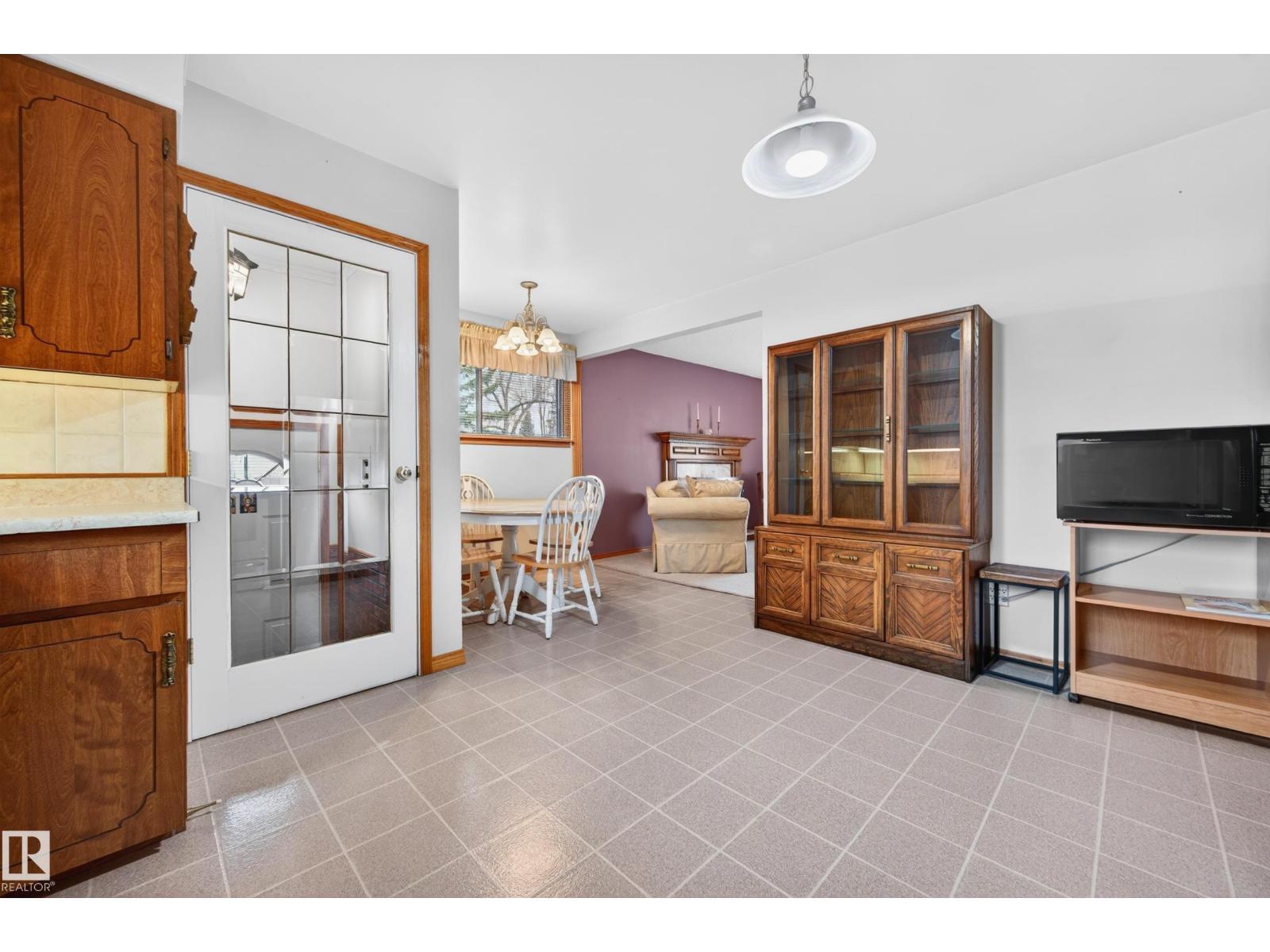 10010 105 ST, Fort Saskatchewan