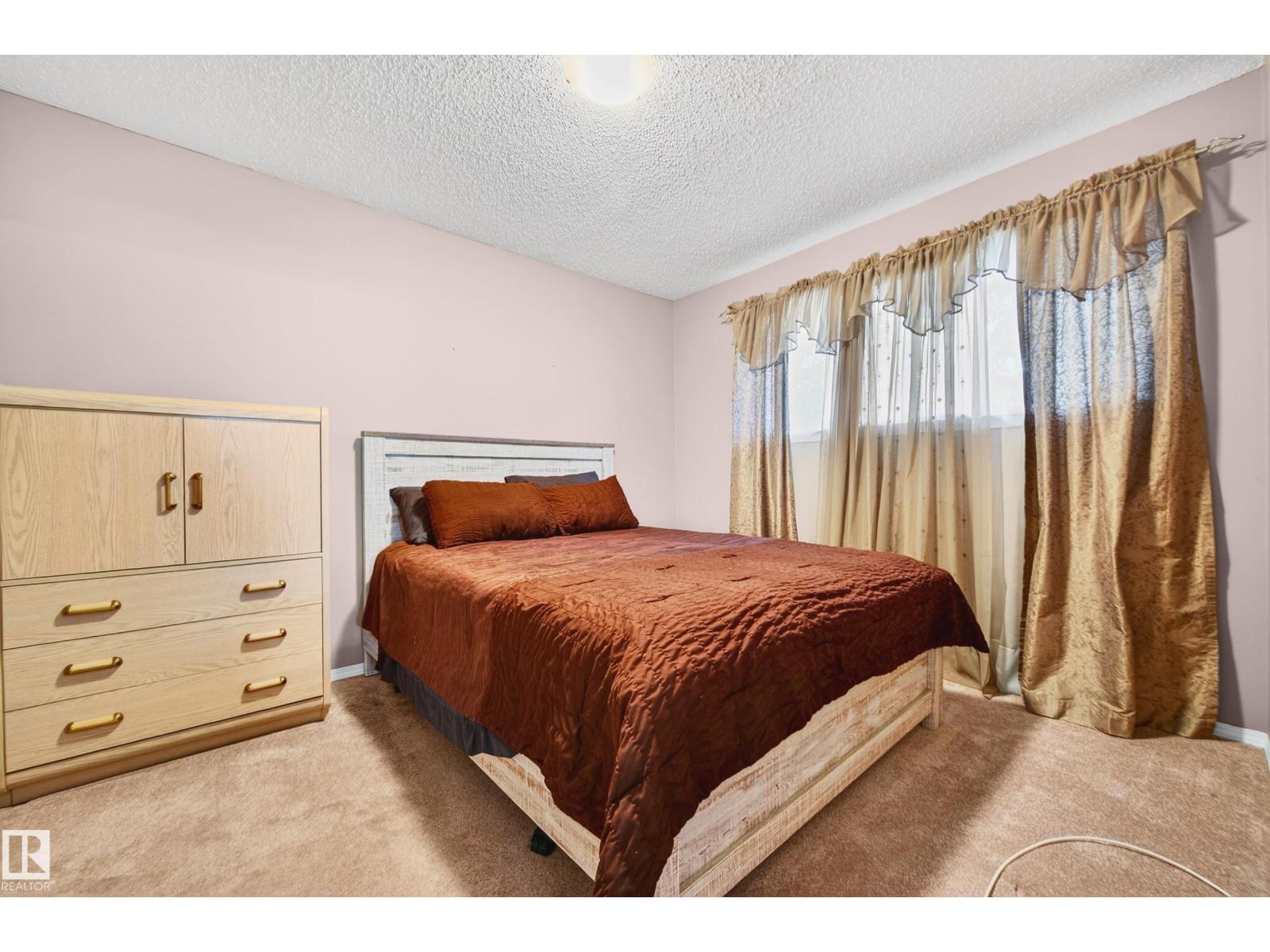 10010 105 ST, Fort Saskatchewan