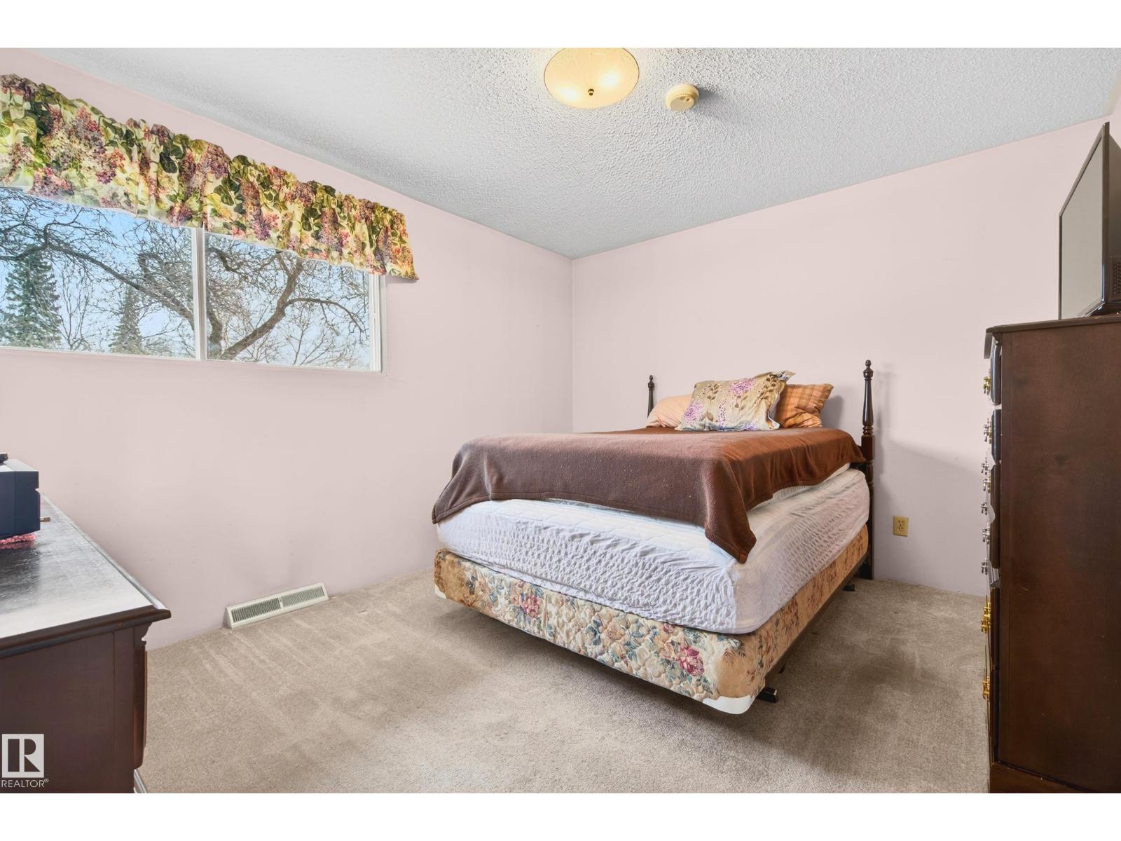 10010 105 ST, Fort Saskatchewan