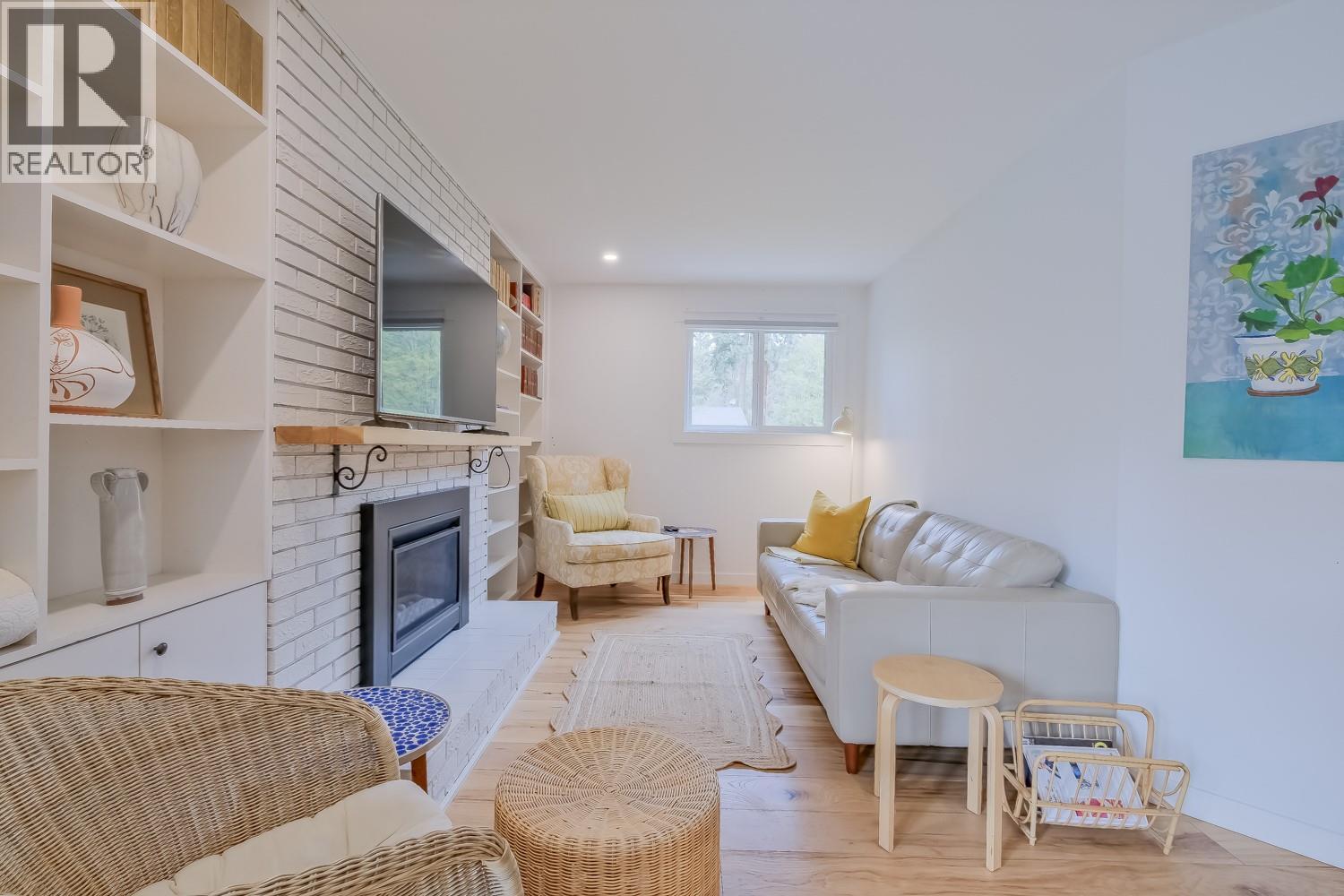  855 Coronado Crescent, Kelowna