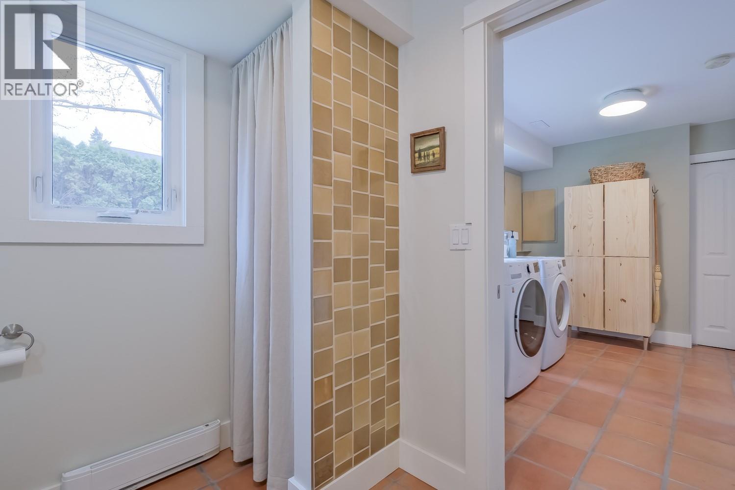  855 Coronado Crescent, Kelowna