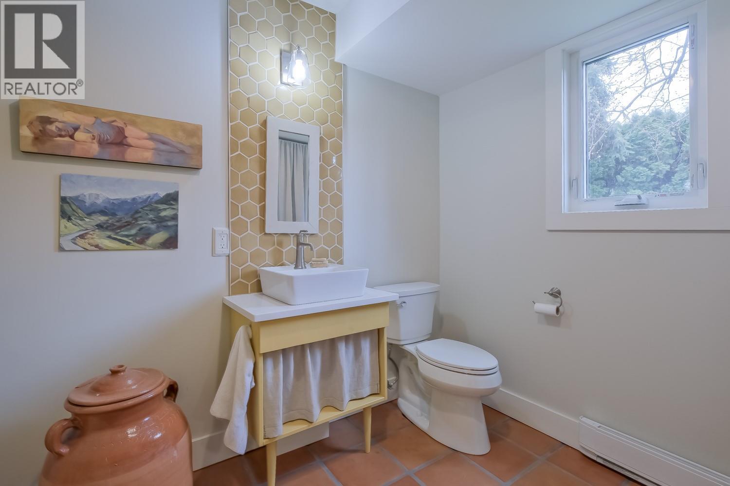  855 Coronado Crescent, Kelowna