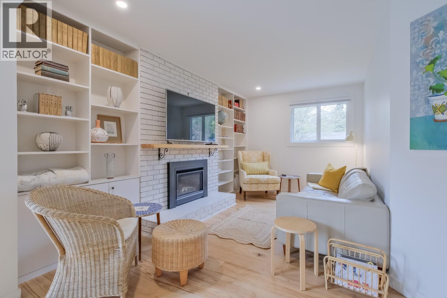  855 Coronado Crescent, Kelowna