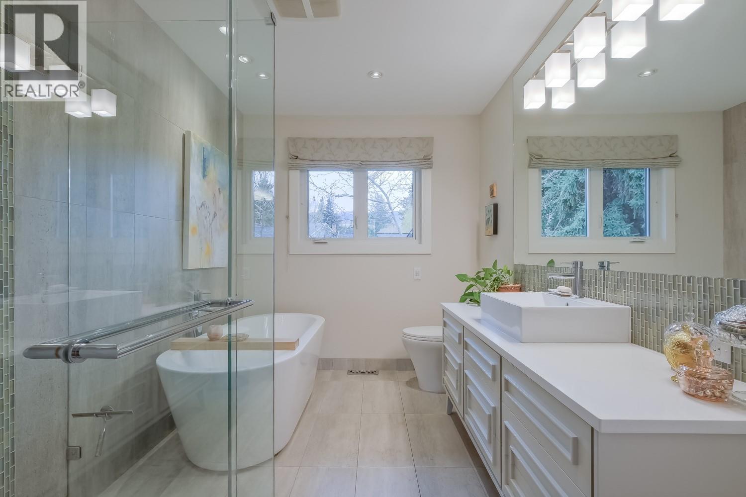  855 Coronado Crescent, Kelowna