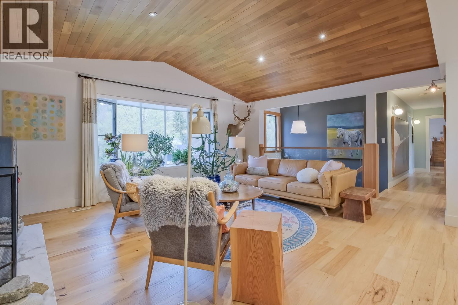  855 Coronado Crescent, Kelowna