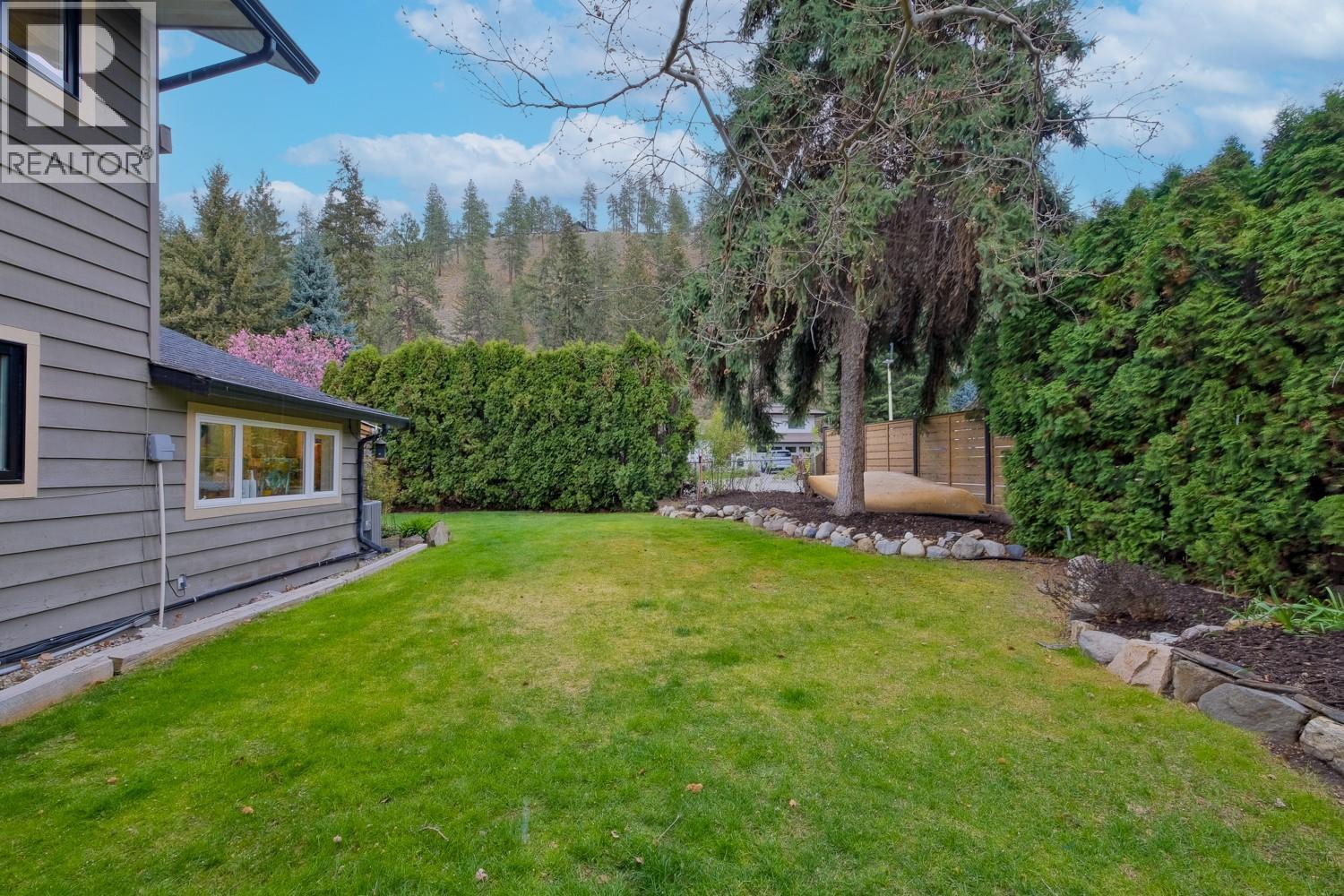  855 Coronado Crescent, Kelowna