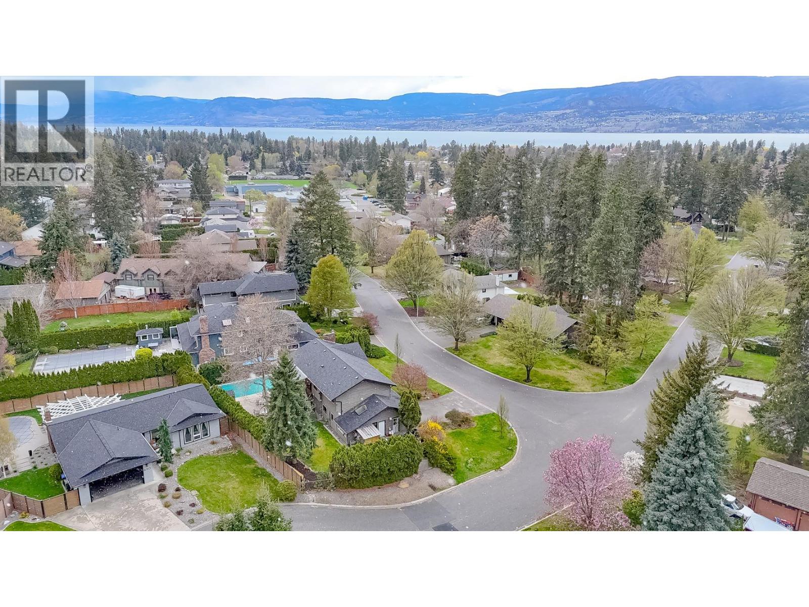  855 Coronado Crescent, Kelowna
