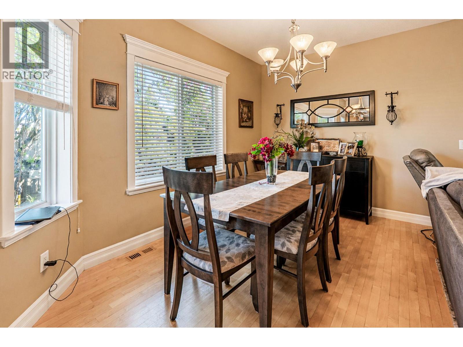 4049 Lakeshore Drive Unit# 105, Kelowna