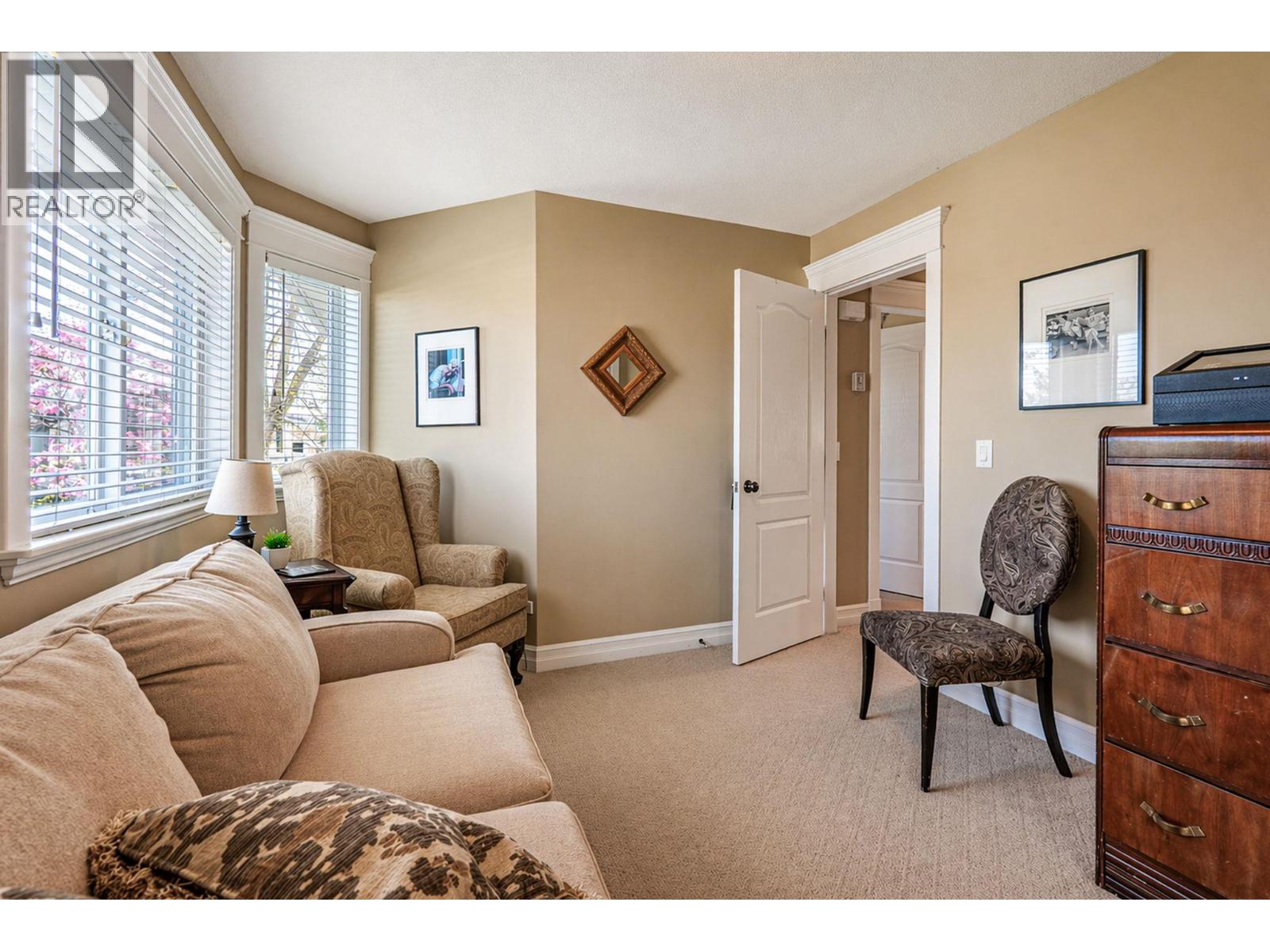 4049 Lakeshore Drive Unit# 105, Kelowna